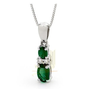 Diamonds and Emerald pendant Chain
