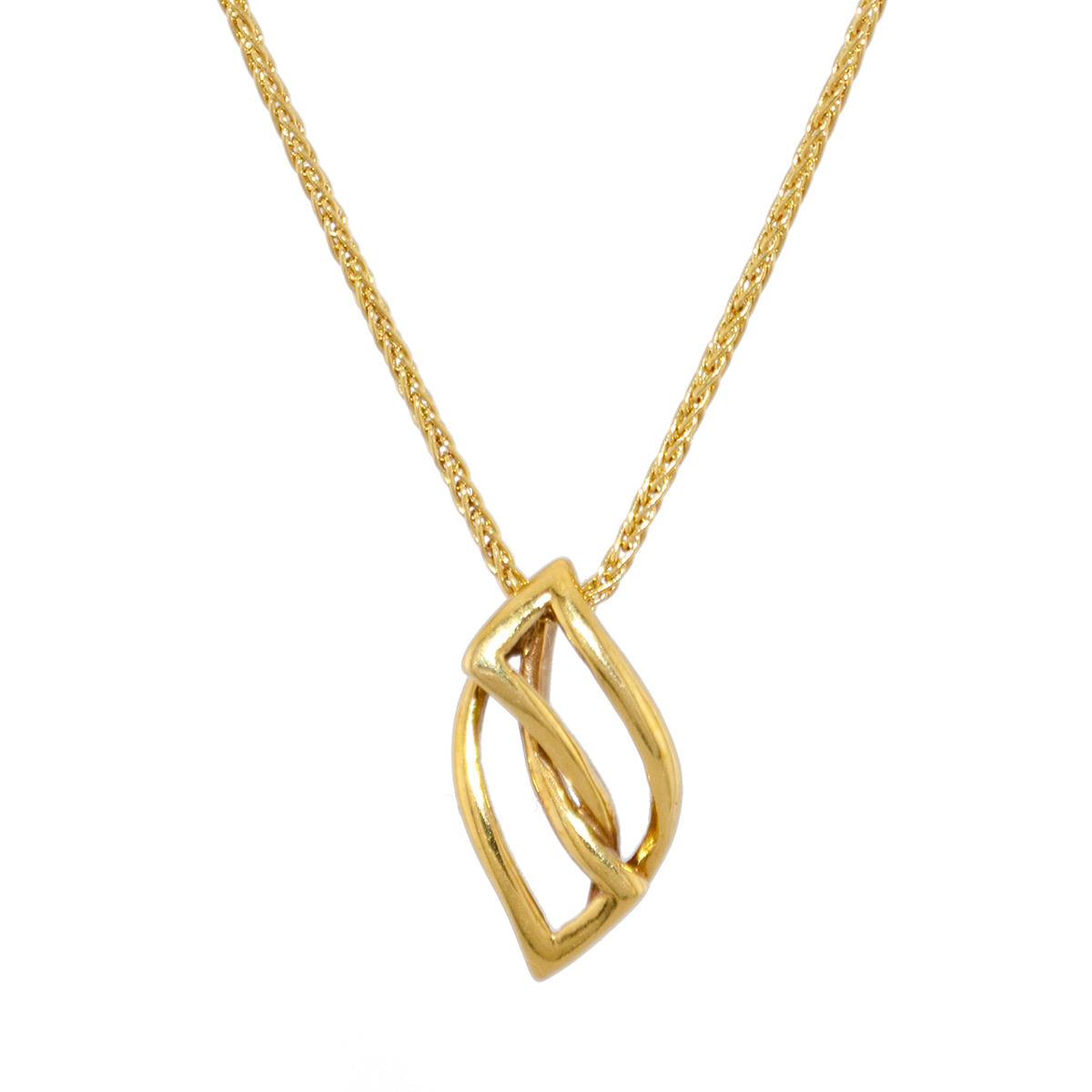 18ct Yellow Gold Open Leaf Pendant plus 18ct gold Spiga Chain CHP034