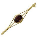 Bar brooch with Oval Garnet VJBRO-014